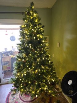 Pre-lit 7.5  Ft Christmas Tree