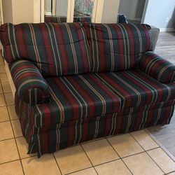 Loveseat 
