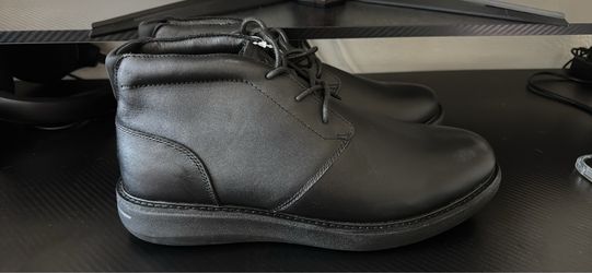 Men size 9 Black Leather Chukka Boots