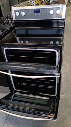 Stainless double oven  electric glass top with warranty delivery available fee depends on address 🏠🛣️🛻