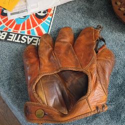 Vintage leather baseball mittsrare