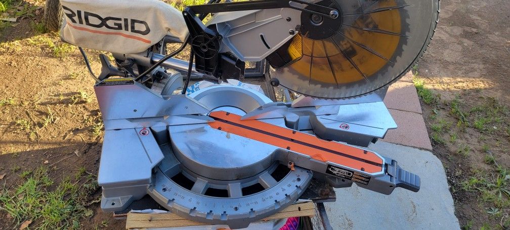 Rigid Compound Miter Saw