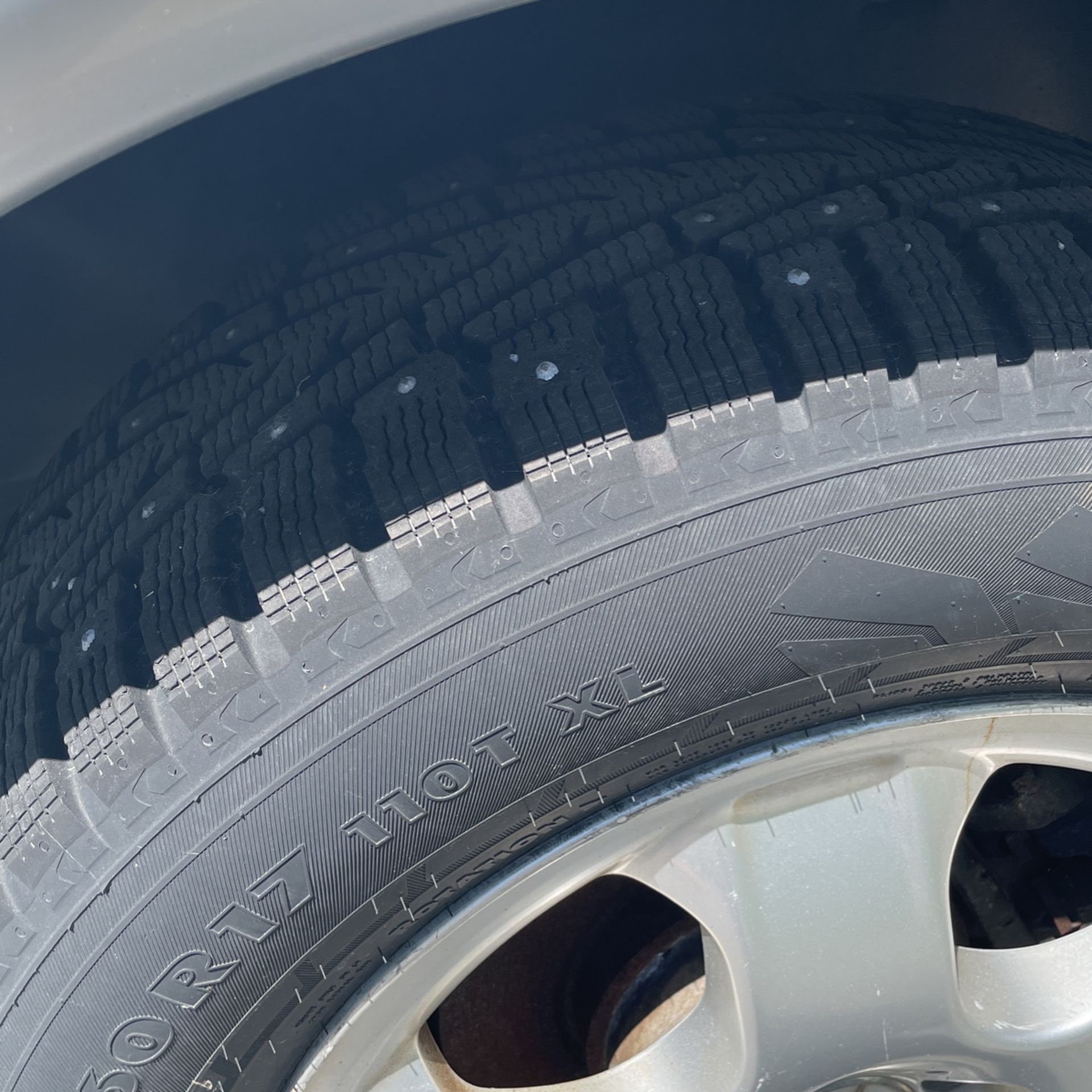 Brand new Nokian tyres Studded snow tires 