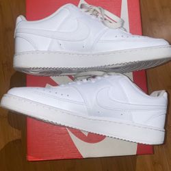 Women’s Nike vision low