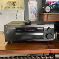 PIONEER RECEIVER