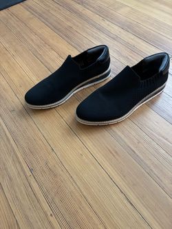 Listing title:  Me Too Women’s Black Knit Slip-On Loafers – Size 8 – Excellent Condition