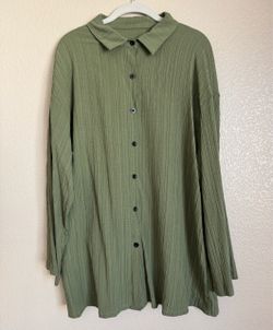Women’s long sleeve top