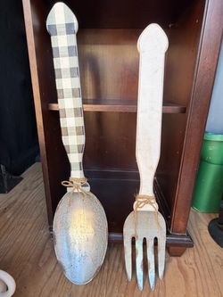 Big spoon and fork