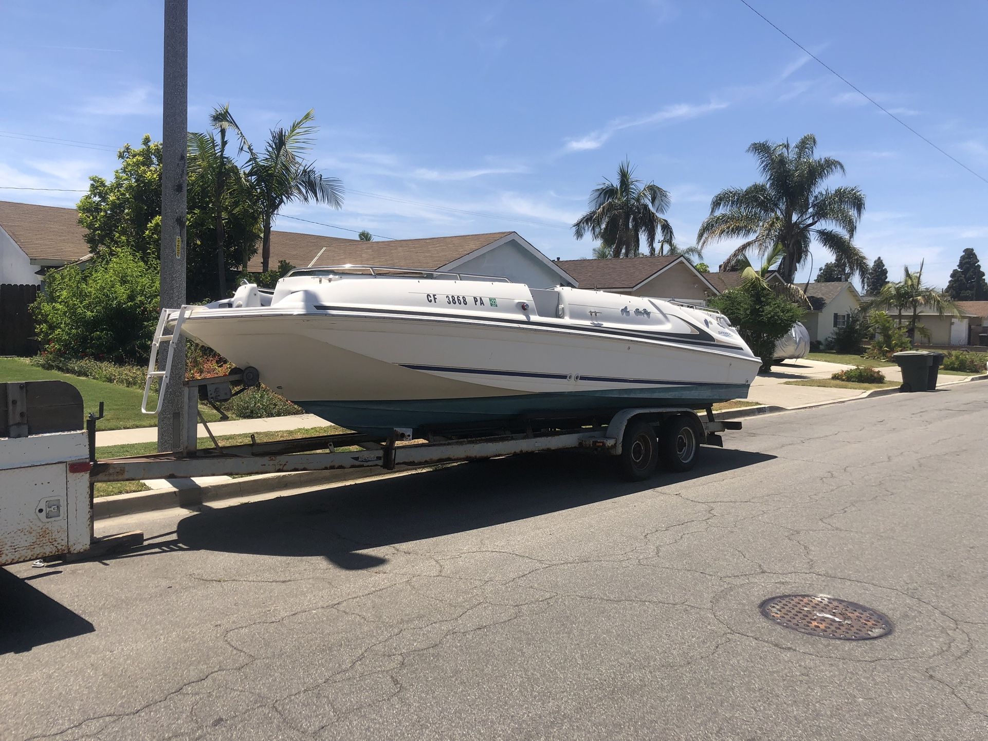 project boat - Sea Ray 240 deck boat