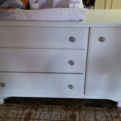 Dresser/Changing Table