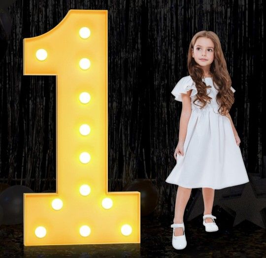Marquee Number "18"