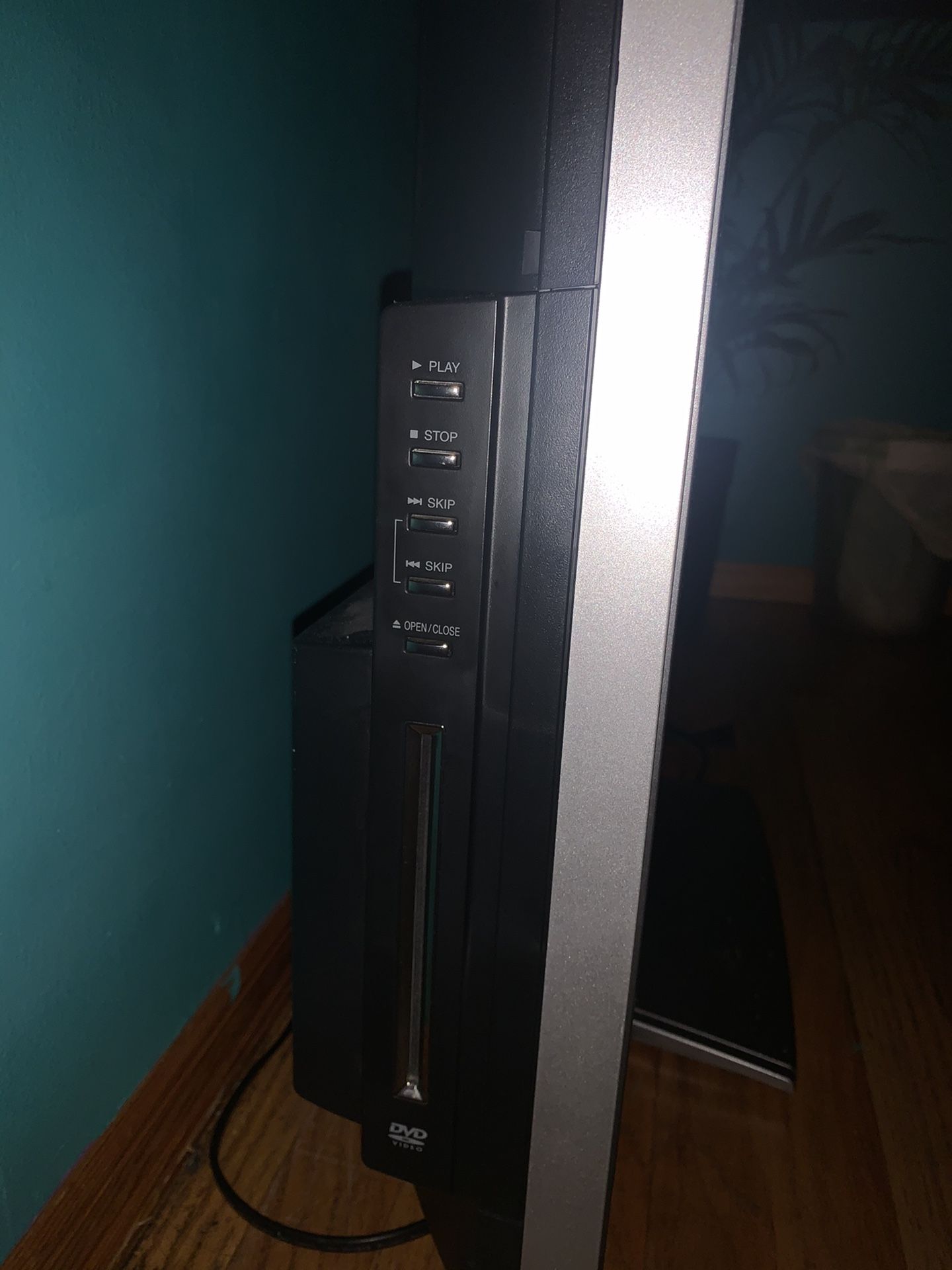 Toshiba 32-inch TV with built in DVD player