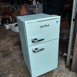 West Bend Mini Fridge w/ Freezer