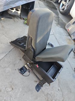 GM JUMP seat available 2007