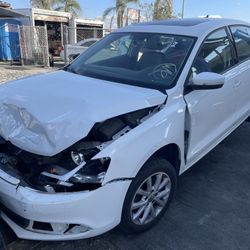 2012 Volkswagen Jetta for parts