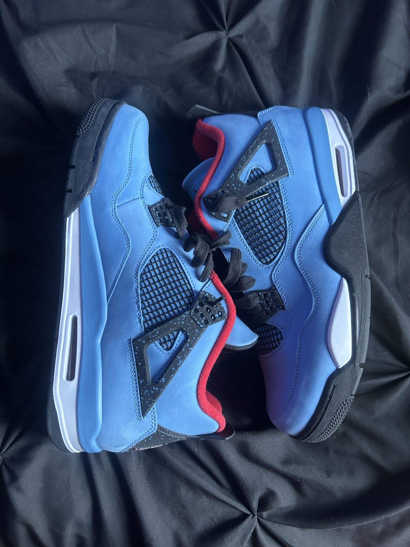 Travis Scott 4s