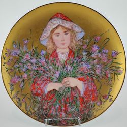Vintage Edna Hibel "Iris" 6888 Second Edition