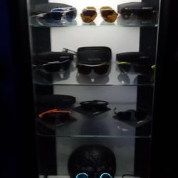 Oakley Sunglass  Case