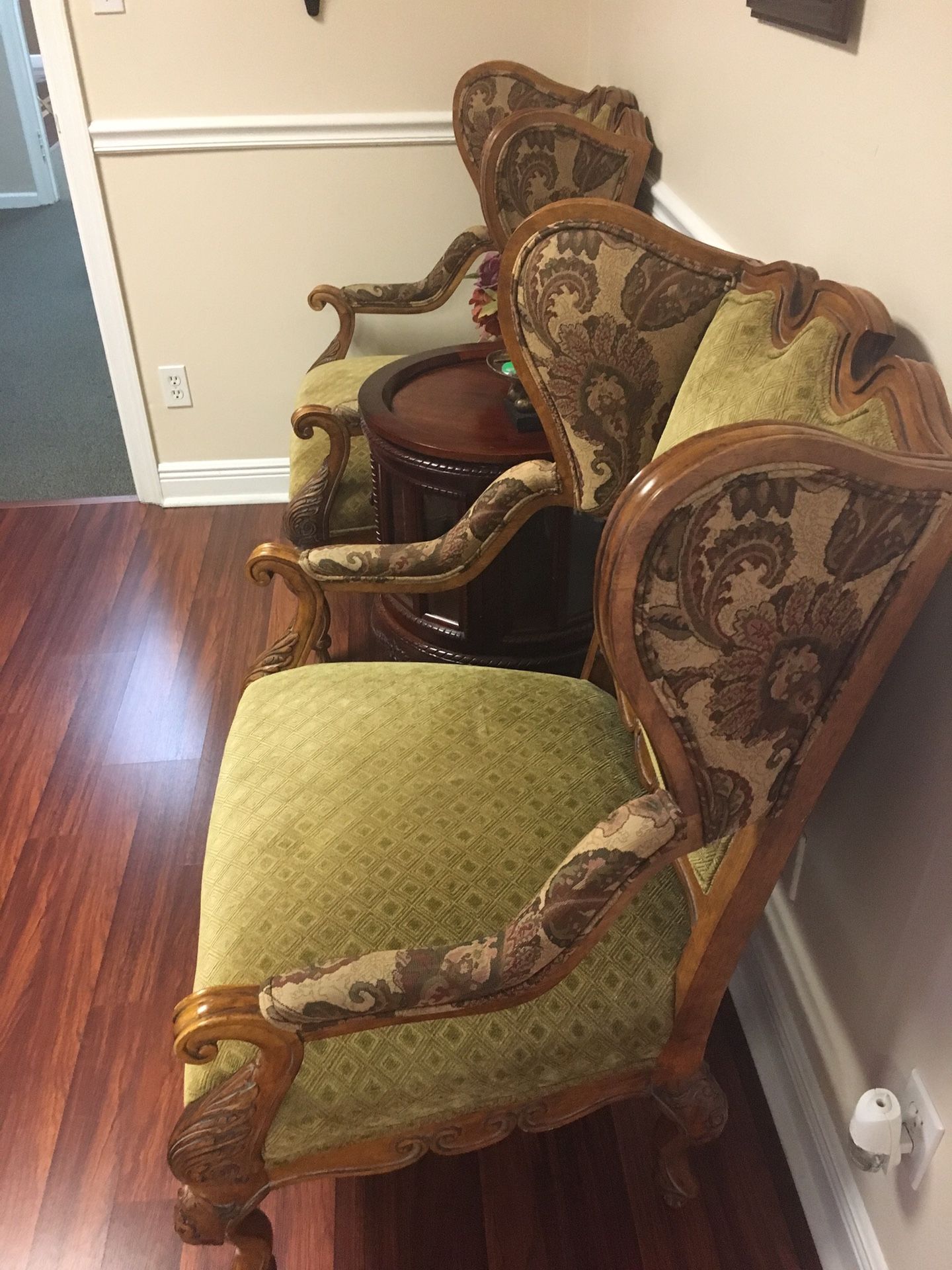 reduced !!! Set of two armchairs, office wing captain chairs , like new $225