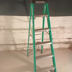 Werner 6' Fiberglass Ladder