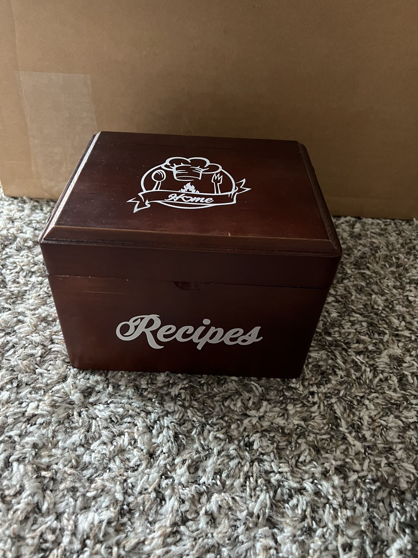 NEW RECEIPE BOX WITH CARDS
