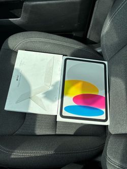 iPad 11th A16/ IPad Magic Keyboard. SEALED..