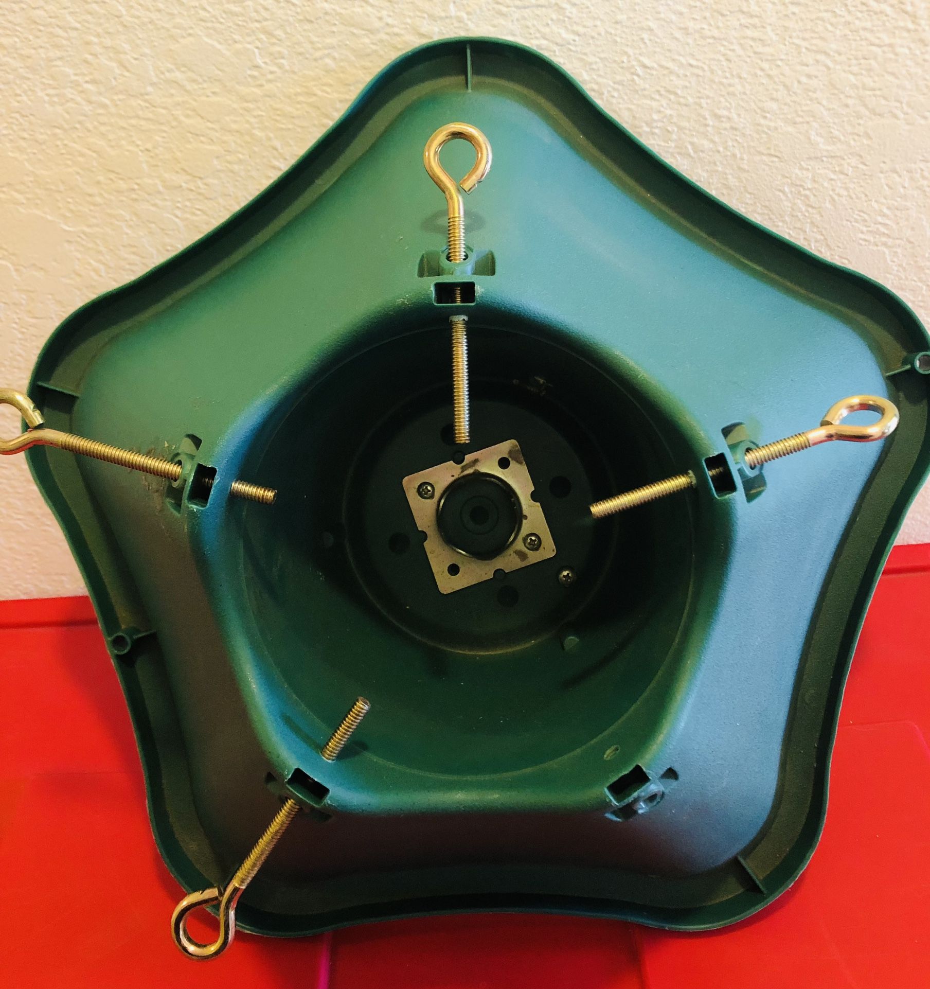 CHRISTMAS TREE STAND 16 Inch