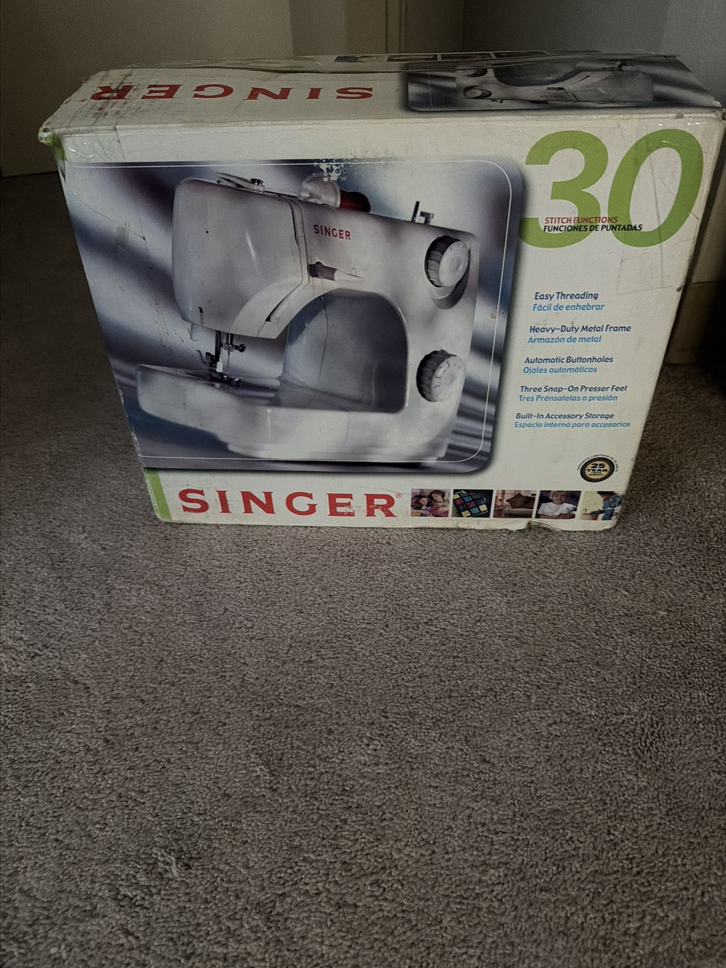 Singer Sewing Machine 8280