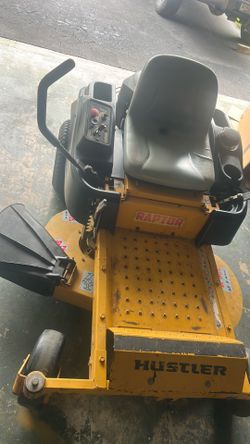 Zero turn lawnmower