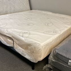 Largest Widest King Bed New Memory Foam Thick And Comfy Was $1299 Now $350 Can Deliver. Must Go Layaway Ok