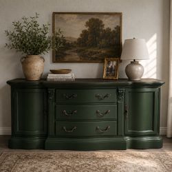 ✨ Emerald Green Vintage Buffet / Sideboard – Solid Wood – Refinished FREE DELIVERY 🚚