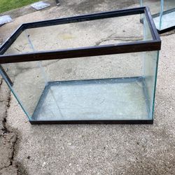 20 Gallon Fish Tank 