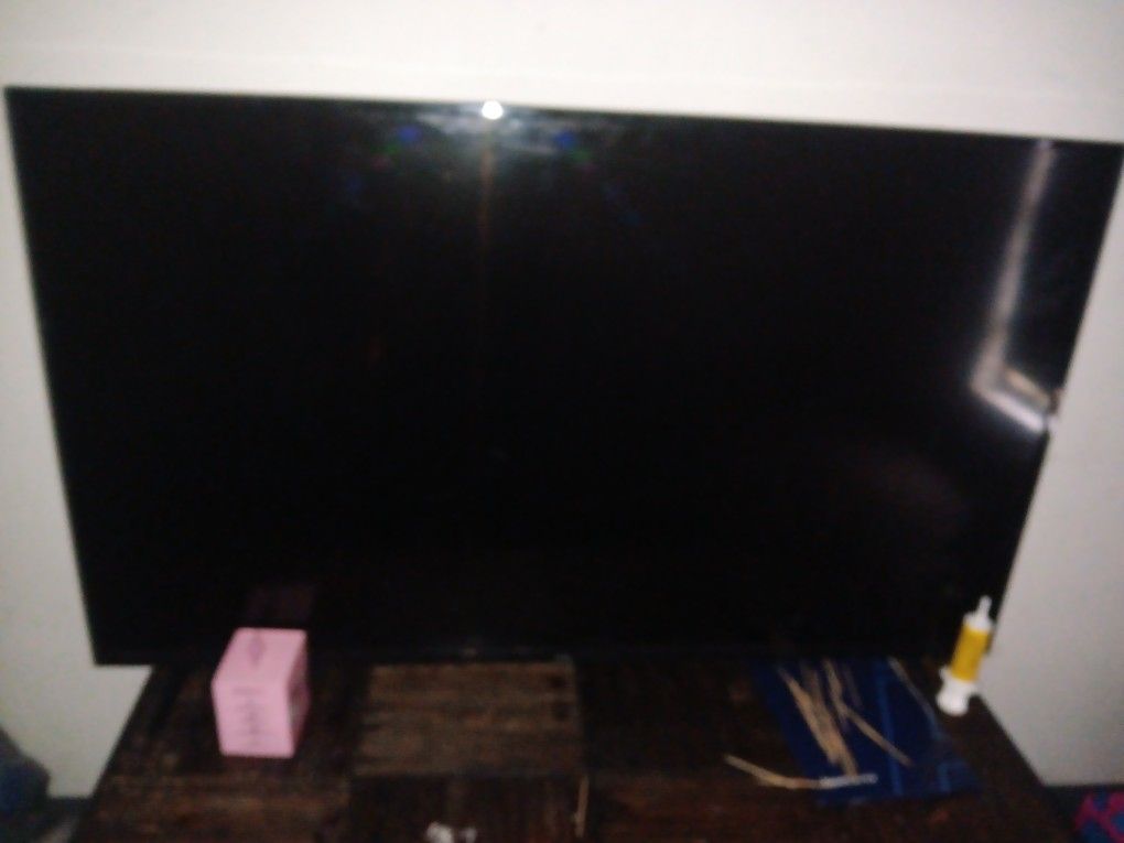 TCL ROKU TV