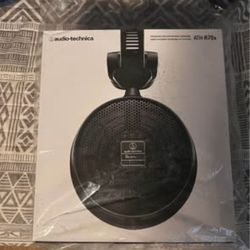 Audio technica R70x studio headphones. 