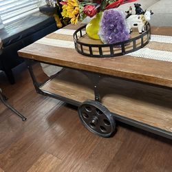 Farm House Coffee Table And End Table 
