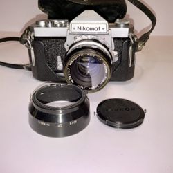Nikon Nikomat FT Silver 35mm SLR Film  50mm Nikkor-H 1:2 Lens W/Case Working!