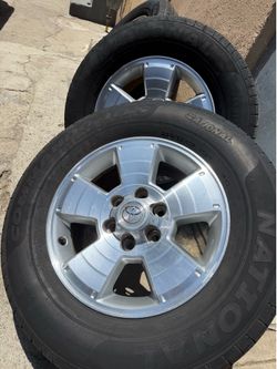 Toyota Tundra Tacoma Wheels and Tires 265/65R17