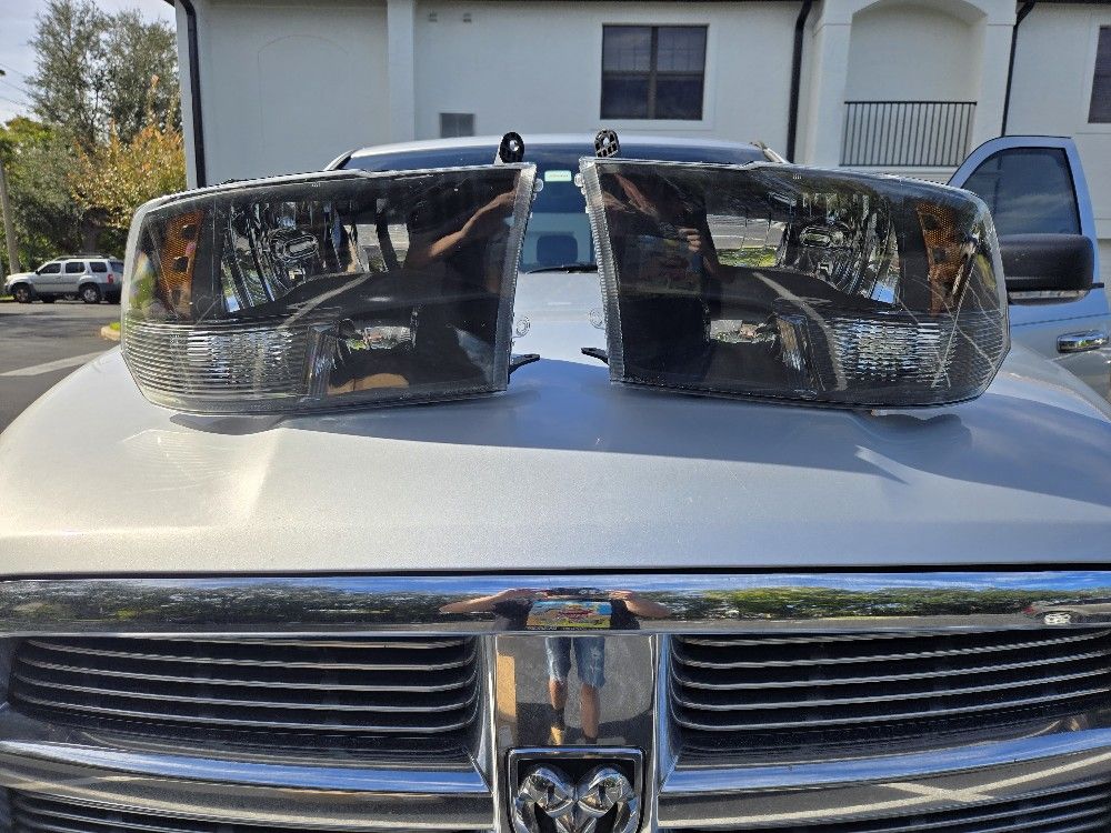Dodge Ram 2009-2018 HeadLights