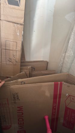 Free moving boxes