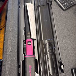 SnapOn Electric Pink 1/2 Torque wrench