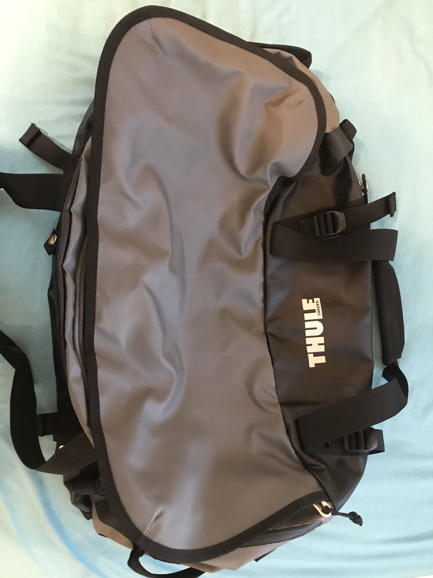 Thule duffle bag with backpack straps