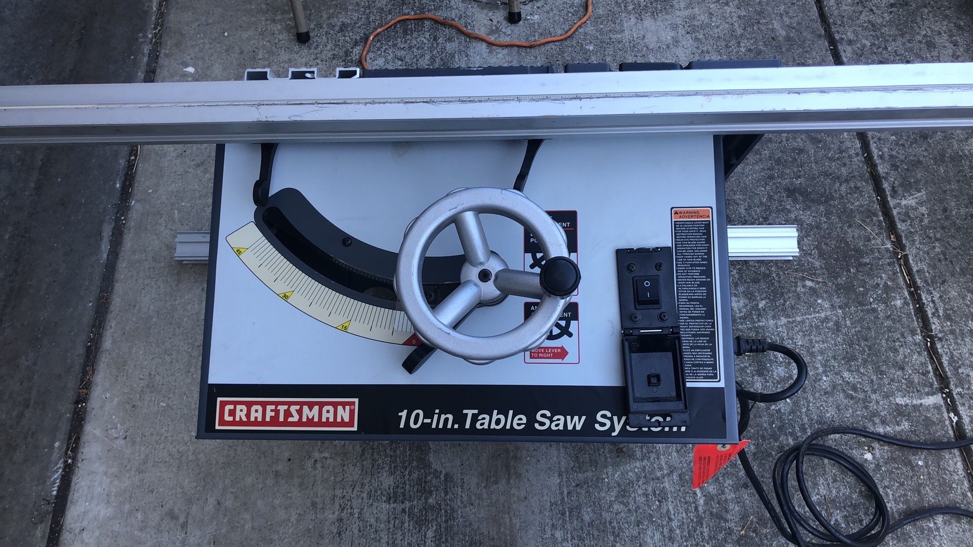 10 Inch Craftsman Table Saw With Accessory 