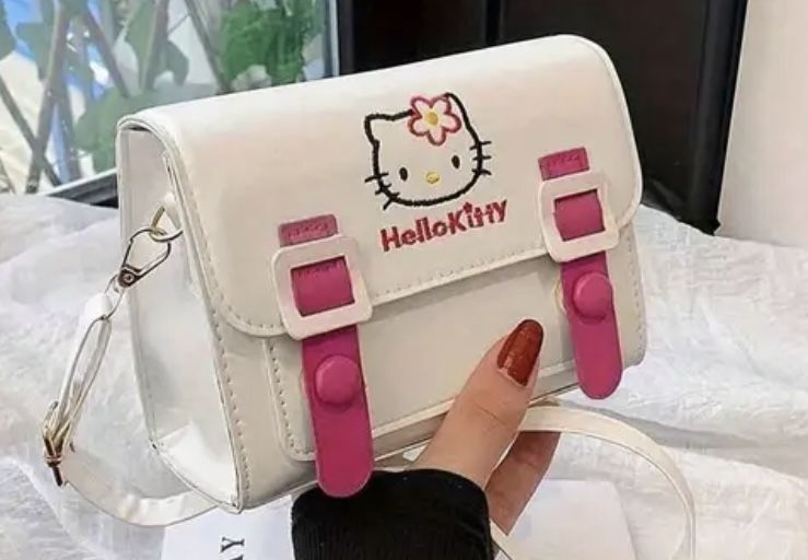 Hello Kitty Purse 