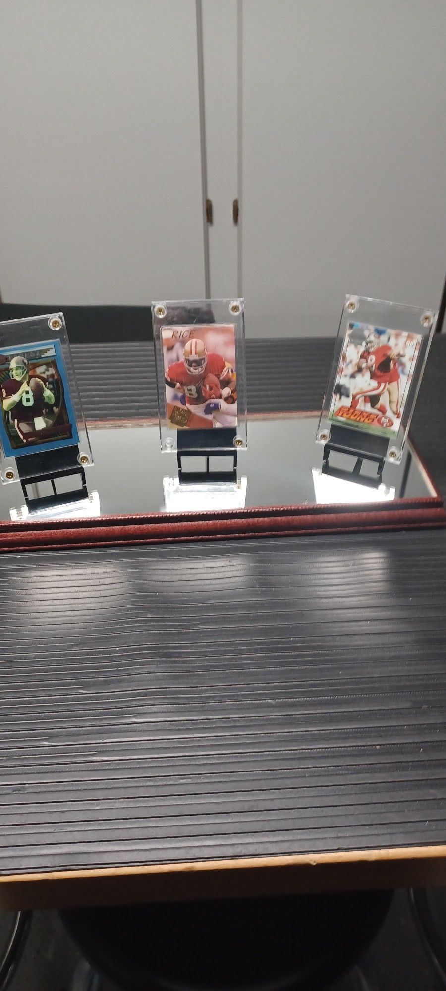 SET OF 3 SAN FRANCISCO 49ERS CARDS WITH DISPLAY BASE 