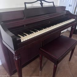 Wall Piano - Wurlitzer Spinet
