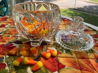 Vintage Clear Glass Candy Dish With Lid (Cash Only)