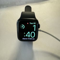 Apple Watch SE 40MM all Black 
