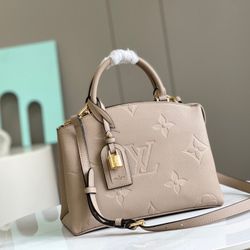 Monogram Emplante Grand Pallas MM Shoulder Bag     29 x 18 x 12.5 cm