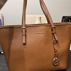 Michael Kors Tote 