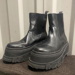 Women’s ZARA Chunky Sole Black Leather Slip On Boots 38 US 7.5  Great pre-owned condition. See photos for details.  Pick up available in Arlington VA 